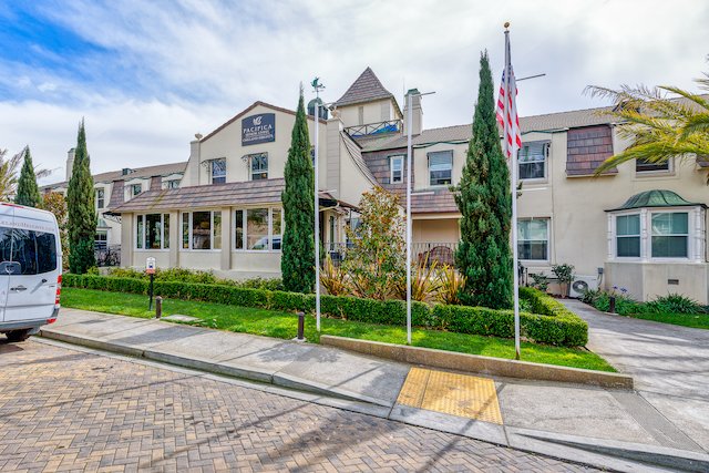 Pacifica Senior Living Oakland Heights image