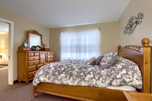 Peregrine Senior Living at Cheektowaga image