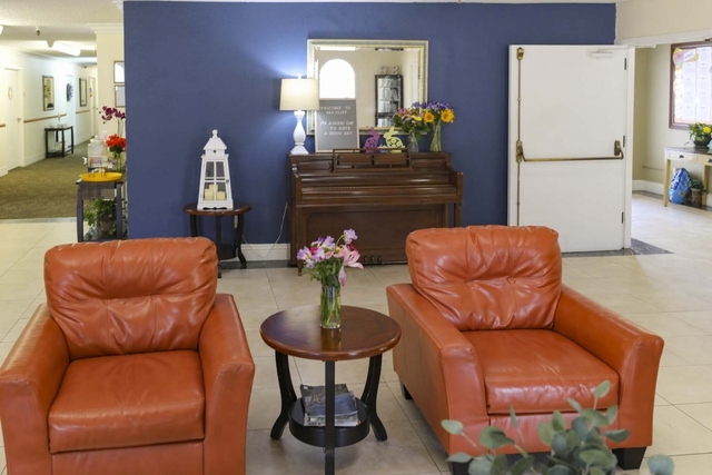 Sea Cliff Assisted Living image