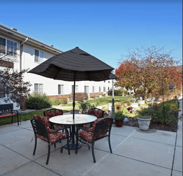 Bailey Pointe Assisted Living at Miracle Hills image