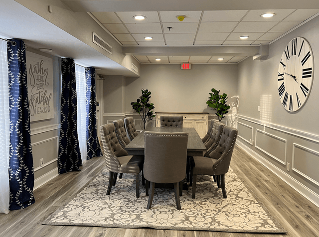 The Arbors Assisted Living at Islandia image