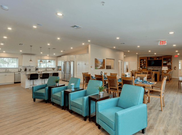 Vista Living Senior Care Camelback image