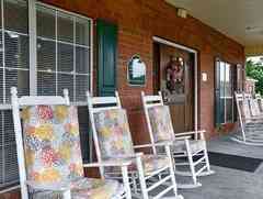 Country Cottage - Montgomery