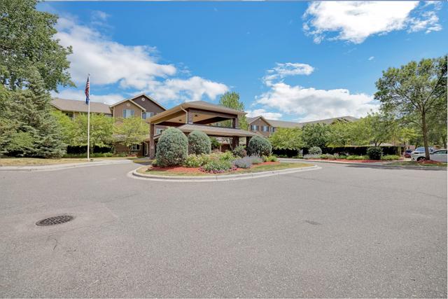 Holiday The Lodge At White Bear