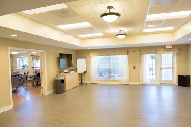 Chapters Living of Northwest Chicago