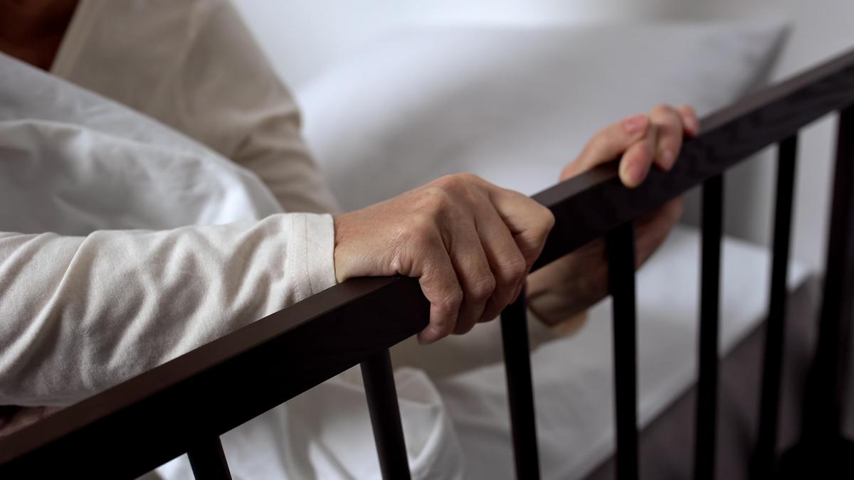 The Best Bed Rails for Seniors - Hero Image