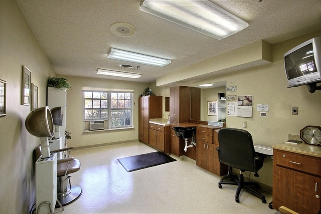 Wildwood Healthcare Center image
