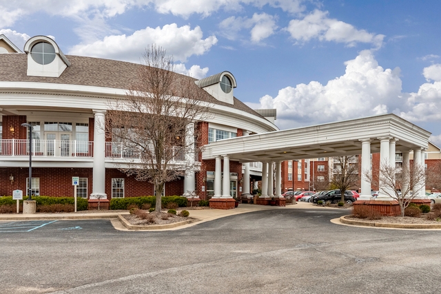 Elison Independent & Assisted Living of Maplewood image