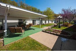 Country Club Retirement Center - Bellaire image