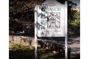 Scofield Manor image