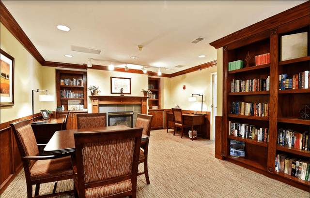 Bailey Pointe Assisted Living at Roxbury Park image