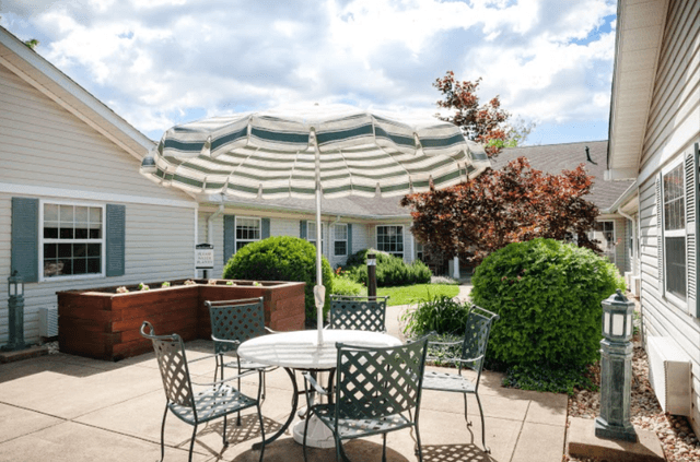 Arden Courts of Whippany image